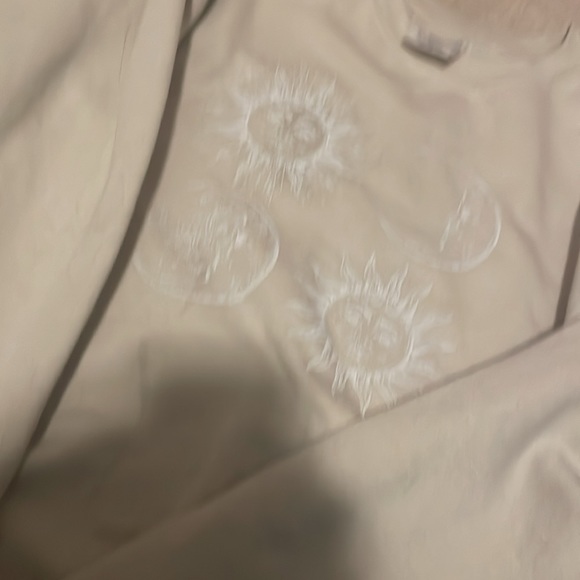Pacific & Co beige sun and moon sweater - Picture 4 of 4